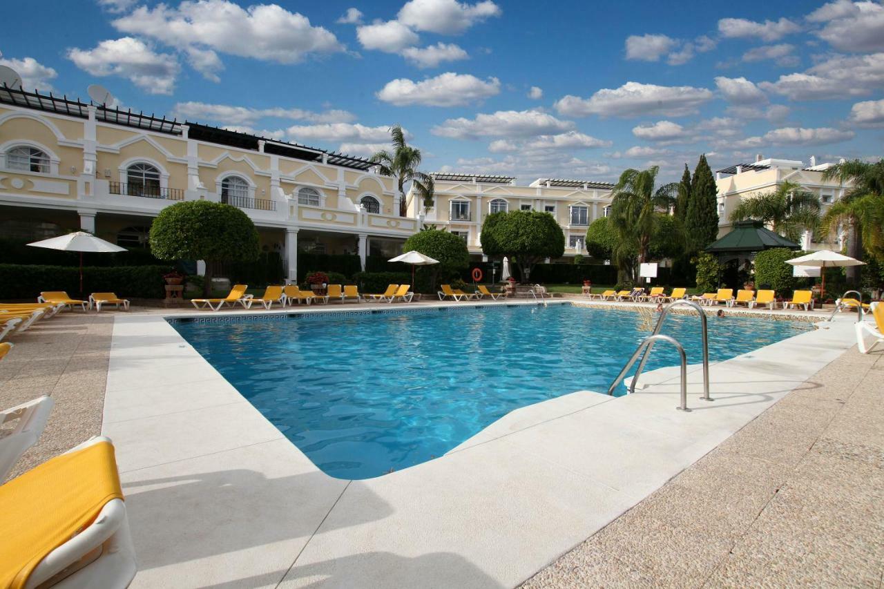 Spacious 2 Bed Duplex In Aloha Gardens Close To Puerto Banus Apartament Marbella